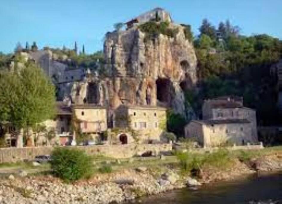 La O'Liso Gorges De L'Ardeche Villa Salavas Exterior photo